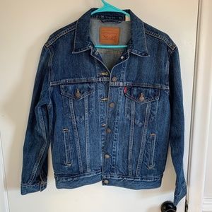 Levi Jean Jacket Size Medium